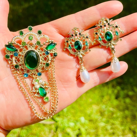 Large Rhinestone Green Brooch Earrings 3 pcs set Vintage Style Brooch Earrings - Picture 4 of 8